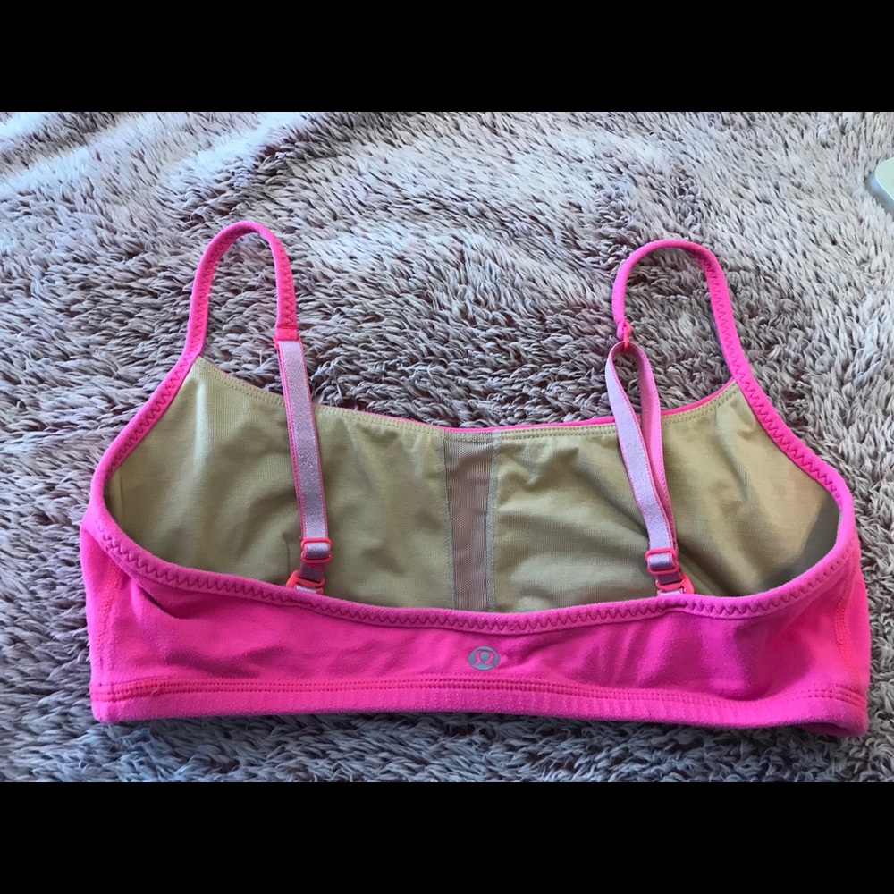 Lululemon sports bra!